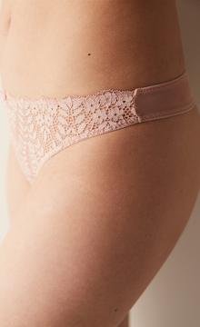 Chilot Bloom Lace Thong
