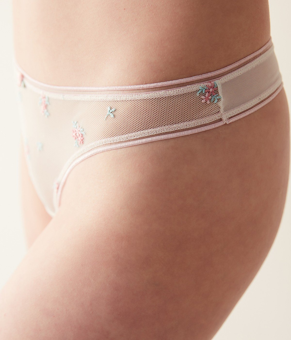 Chilot Thong Dreamy Broidery