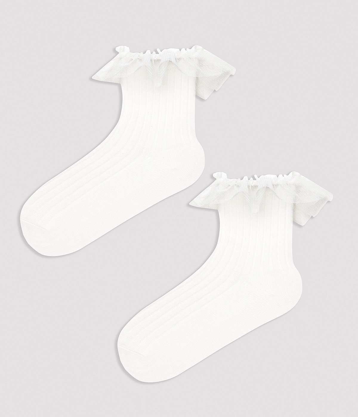 Girl White Frill Detailed Socket