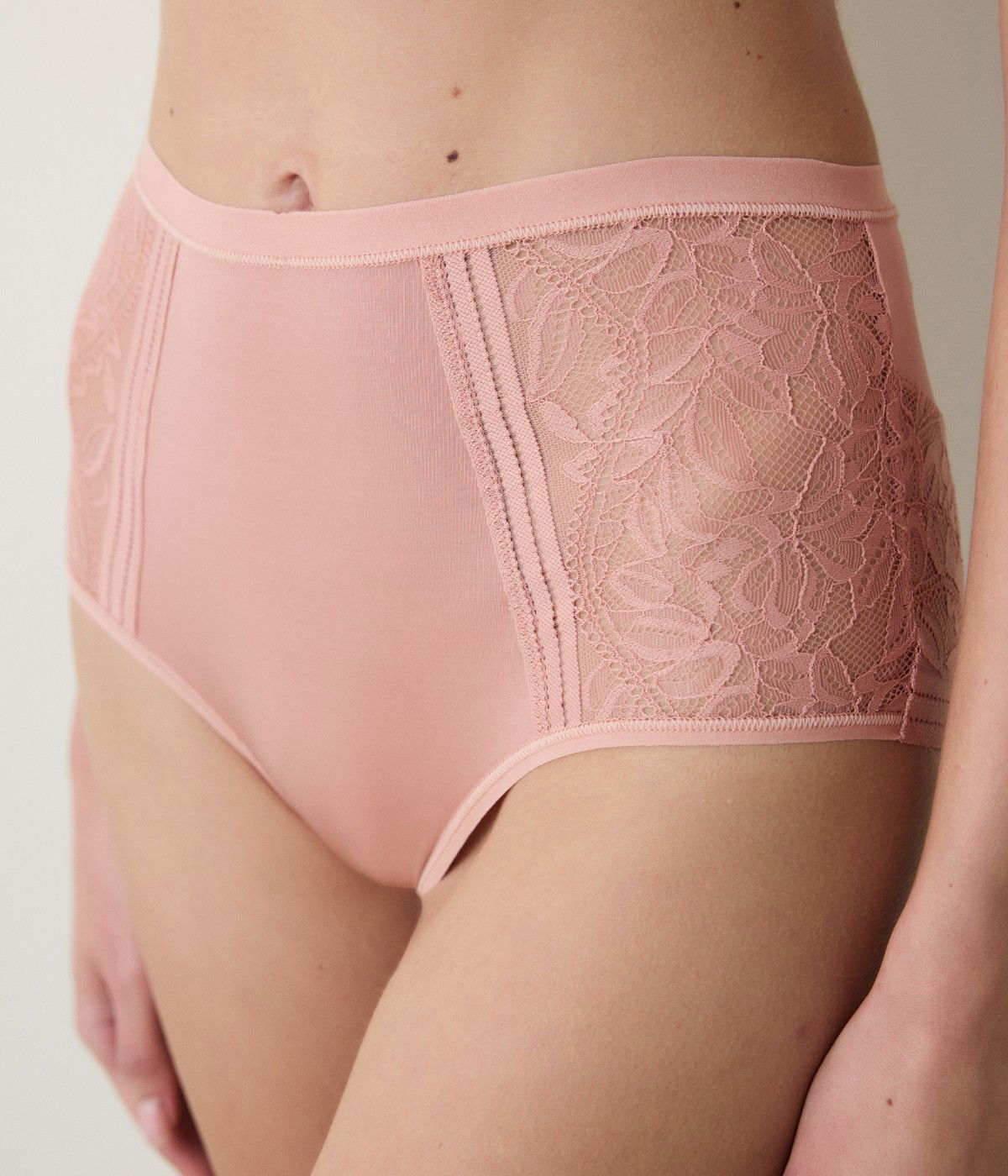 Essentials Highrise Slip